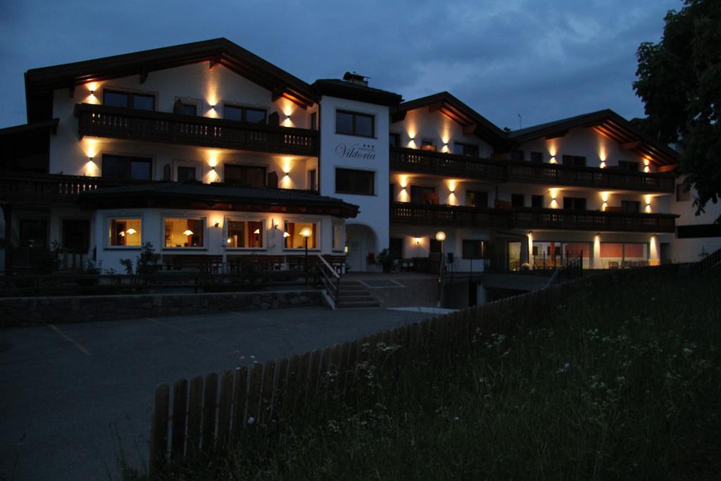 Hotel Viktoria Castelrotto Luaran gambar