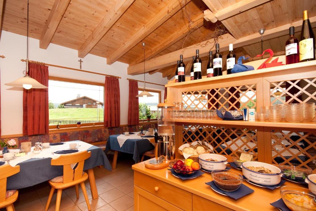Hotel Viktoria Castelrotto Bilik gambar