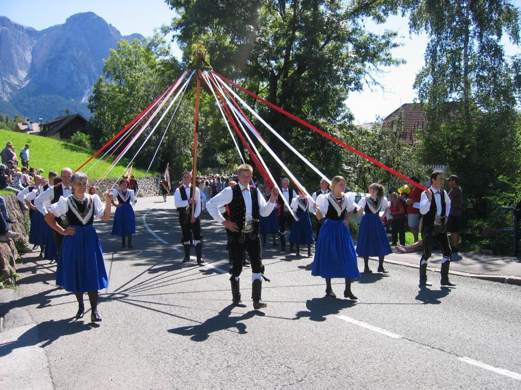 Hotel Viktoria Castelrotto Luaran gambar
