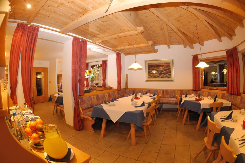 Hotel Viktoria Castelrotto Luaran gambar